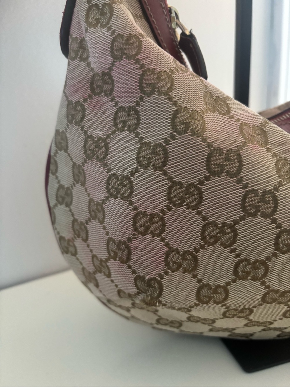 Gucci Beige GG Canvas hobo Shoulder /crossbody Bag with red Trim - Picture 4 of 16